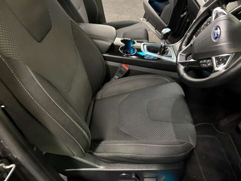 Ford Edge 2.0 Edge Titanium TDCi 4WD 5dr 15