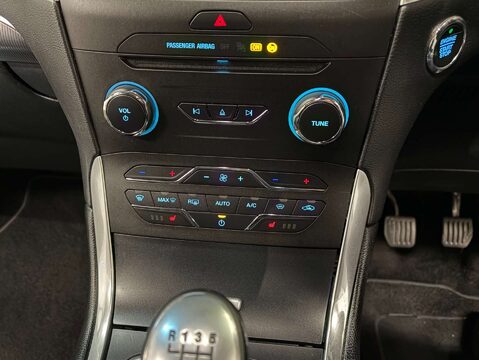 Ford Edge 2.0 Edge Titanium TDCi 4WD 5dr 27