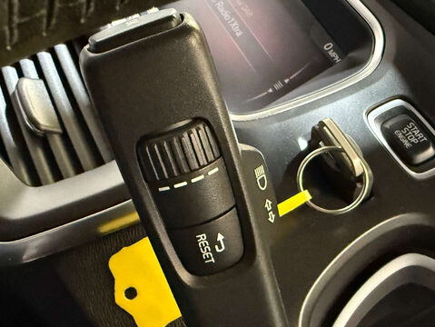 Volvo V40 1.5 V40 Cross Country Professional T3 Auto 5dr 20