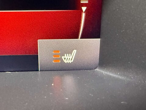 Volvo V40 1.5 V40 Cross Country Professional T3 Auto 5dr 23