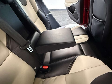 Volvo V40 1.5 V40 Cross Country Professional T3 Auto 5dr 38