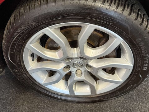 Volvo V40 1.5 V40 Cross Country Professional T3 Auto 5dr 10