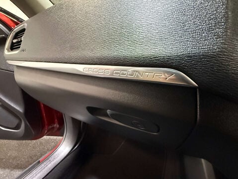 Volvo V40 1.5 V40 Cross Country Professional T3 Auto 5dr 30