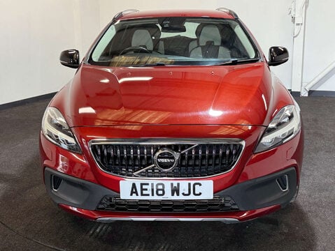 Volvo V40 1.5 V40 Cross Country Professional T3 Auto 5dr 8