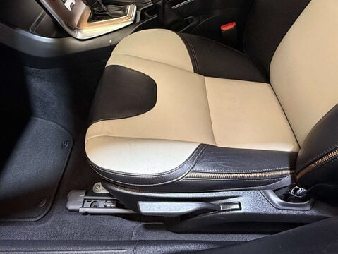 Volvo V40 1.5 V40 Cross Country Professional T3 Auto 5dr 48