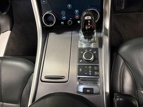 Land Rover Range Rover Sport 3.0 Range Rover Sport HSE SDV6 Auto 4WD 5dr 24