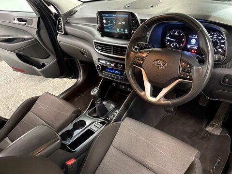 Hyundai TUCSON 1.6 Tucson SE Nav 48v MHEV CRDi 2WD 5dr 17