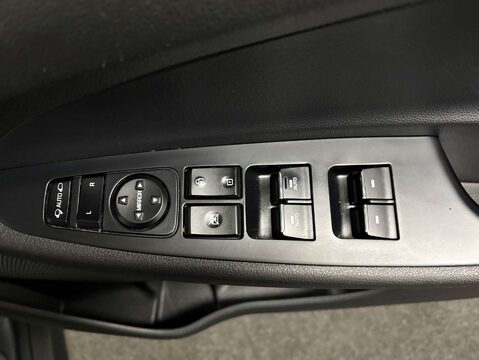 Hyundai TUCSON 1.6 Tucson SE Nav 48v MHEV CRDi 2WD 5dr 12