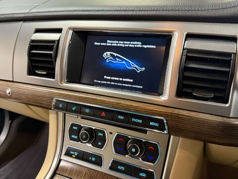 Jaguar XF 2.2 XF Luxury Sportbrake D Auto 5dr 45