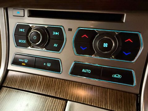 Jaguar XF 2.2 XF Luxury Sportbrake D Auto 5dr 18