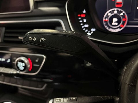 Audi A4 2.0 A4 Black Edition 40 TDI Quattro Semi-Auto 4WD 5dr 22