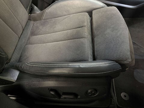 Audi A4 2.0 A4 Black Edition 40 TDI Quattro Semi-Auto 4WD 5dr 10