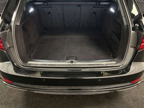 Audi A4 2.0 A4 Black Edition 40 TDI Quattro Semi-Auto 4WD 5dr 38