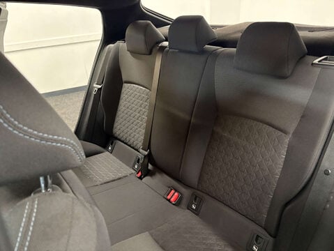 Toyota C-HR 1.8 C-HR Design HEV CVT 5dr 40