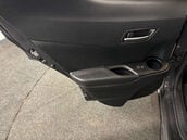 Toyota C-HR 1.8 C-HR Design HEV CVT 5dr 39