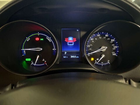 Toyota C-HR 1.8 C-HR Design HEV CVT 5dr 21