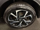 Toyota C-HR 1.8 C-HR Design HEV CVT 5dr 38