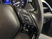 Toyota C-HR 1.8 C-HR Design HEV CVT 5dr 17