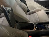 Toyota C-HR 1.8 C-HR Design HEV CVT 5dr 27