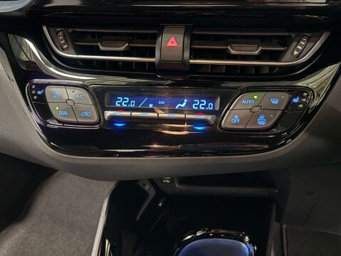 Toyota C-HR 1.8 C-HR Design HEV CVT 5dr 24