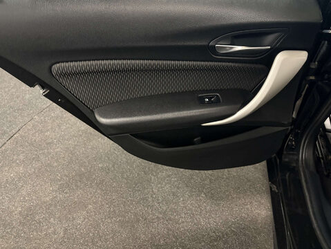 BMW 1 Series 1.5 118I SE Auto 5dr 36