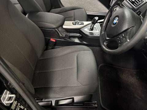 BMW 1 Series 1.5 118I SE Auto 5dr 12