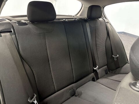 BMW 1 Series 1.5 118I SE Auto 5dr 27