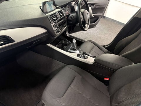 BMW 1 Series 1.5 118I SE Auto 5dr 46