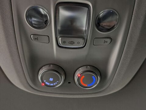 Peugeot Traveller 2.0 Traveller Allure Standard Blue HDi Auto 5dr 29