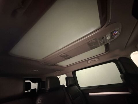 Peugeot Traveller 2.0 Traveller Allure Standard Blue HDi Auto 5dr 28