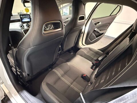 Mercedes-Benz GLA 1.6 GLA 180 Urban Edition Auto 5dr 29