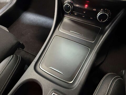 Mercedes-Benz GLA 1.6 GLA 180 Urban Edition Auto 5dr 21