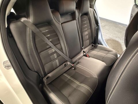 Mercedes-Benz GLA 1.6 GLA 180 Urban Edition Auto 5dr 22