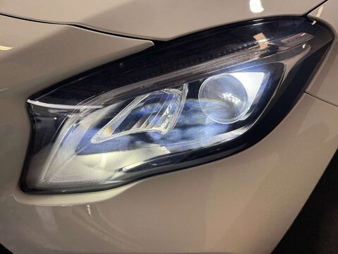 Mercedes-Benz GLA 1.6 GLA 180 Urban Edition Auto 5dr 37
