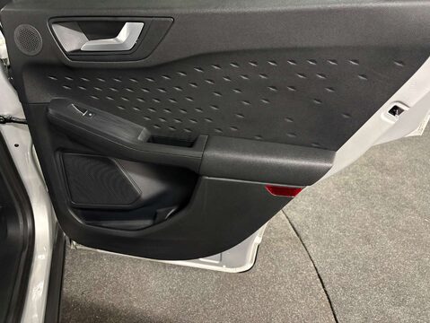 Ford Kuga 2.5 Kuga Titanium PHEV CVT 5dr 28