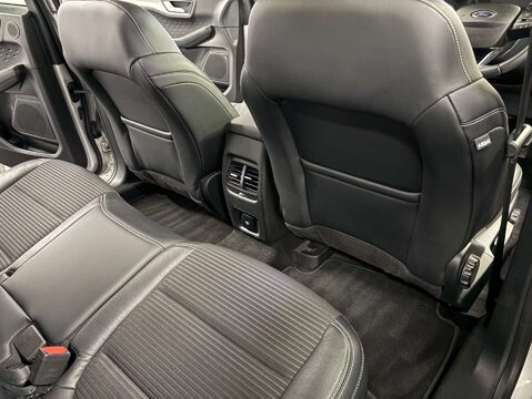 Ford Kuga 2.5 Kuga Titanium PHEV CVT 5dr 33