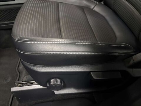 Ford Kuga 2.5 Kuga Titanium PHEV CVT 5dr 46