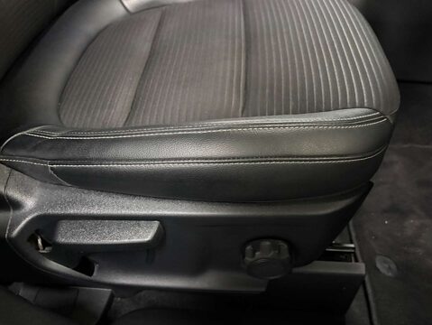 Ford Kuga 2.5 Kuga Titanium PHEV CVT 5dr 13