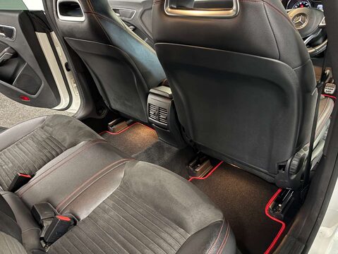 Mercedes-Benz CLA Class 1.6 CLA 200 AMG Line Night Edition 4dr 33