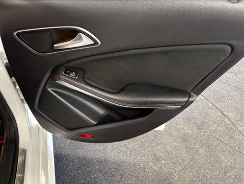 Mercedes-Benz CLA Class 1.6 CLA 200 AMG Line Night Edition 4dr 29