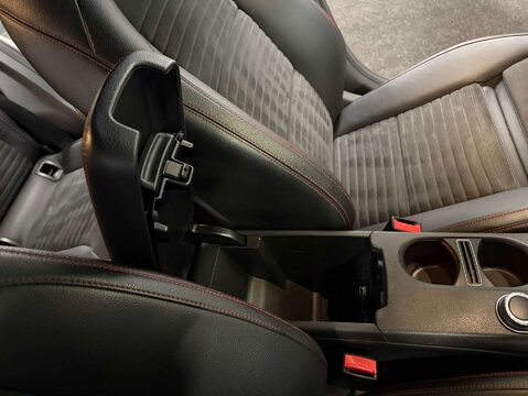 Mercedes-Benz CLA Class 1.6 CLA 200 AMG Line Night Edition 4dr 28