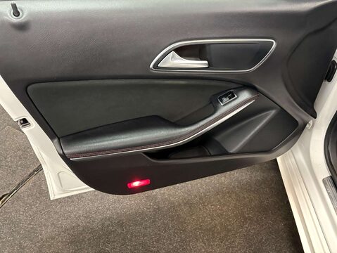 Mercedes-Benz CLA Class 1.6 CLA 200 AMG Line Night Edition 4dr 39