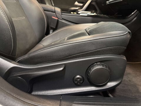 Mercedes-Benz A Class 1.3 A 250 AMG Line Edition Premium+ E Auto 4dr 11