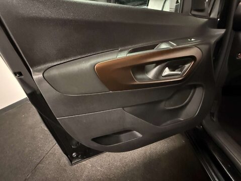 Peugeot Rifter 1.5 Rifter GT Line Blue HDi S/S Auto 5dr 31