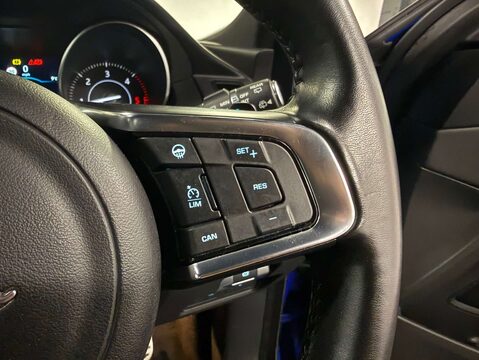 Jaguar E-Pace 2.0 E-Pace R-Dynamic S D AWD Auto 4WD 5dr 15