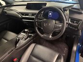 Lexus Ux 2.0 UX 250h 4x2 CVT 5dr 16