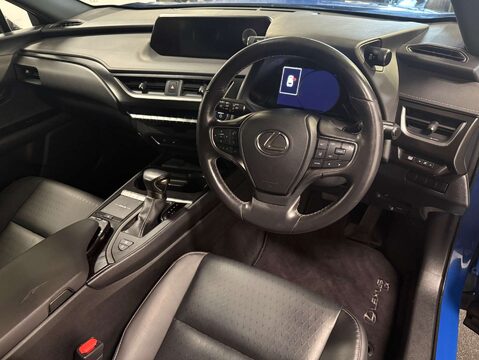 Lexus Ux 2.0 UX 250h 4x2 CVT 5dr 16