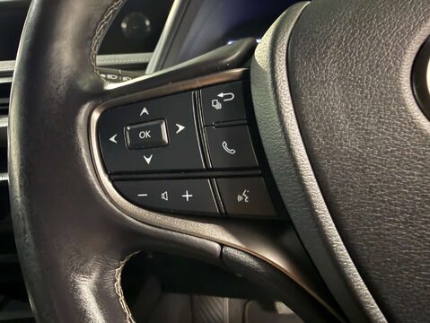 Lexus Ux 2.0 UX 250h 4x2 CVT 5dr 17