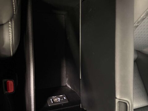 Lexus Ux 2.0 UX 250h 4x2 CVT 5dr 28