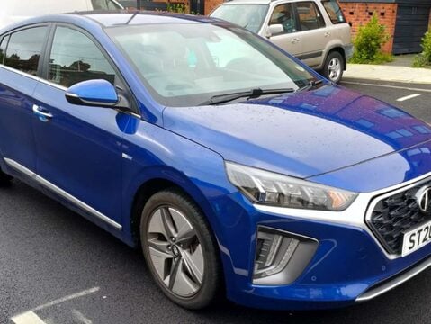 Hyundai IONIQ 1.6 IONIQ Premium SE FHEV Semi-Auto 5dr 1